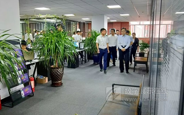黑龍江省政協(xié)主席黃建盛蒞臨思特科技視察調(diào)研