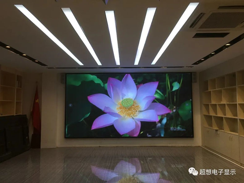 百色書店<a href=http://www.axyo.cn/led/ target=_blank>LED顯示屏</a>液晶<a href=http://www.axyo.cn/company/w7.htm target=_blank>廣告機</a>交付使用